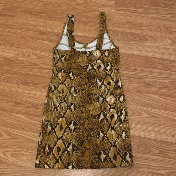 Size small dress from ZARA - Picture 3 of 6